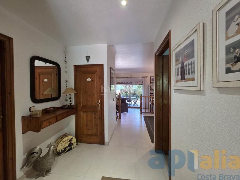 Foto a1f8464f-49f0-4e6a-a59b-e2eb2f4c65bb. Casa adossada amb xemeneia calefacció piscina a S´Agaró