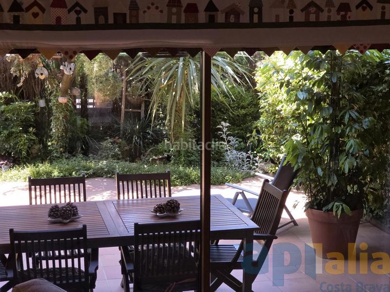 Foto c8fe789c-503c-46bb-802a-a44868f5d374. Casa adossada amb xemeneia calefacció piscina a S´Agaró