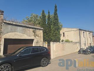 Mas  Passeig de l'arbreda. Casa de pueblo para reformar (calonge)