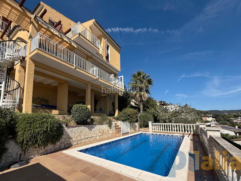 Foto 0e50e5f3-b767-4501-b96f-64e1e664b869. Xalet amb xemeneia calefacció aparcament piscina a Calonge