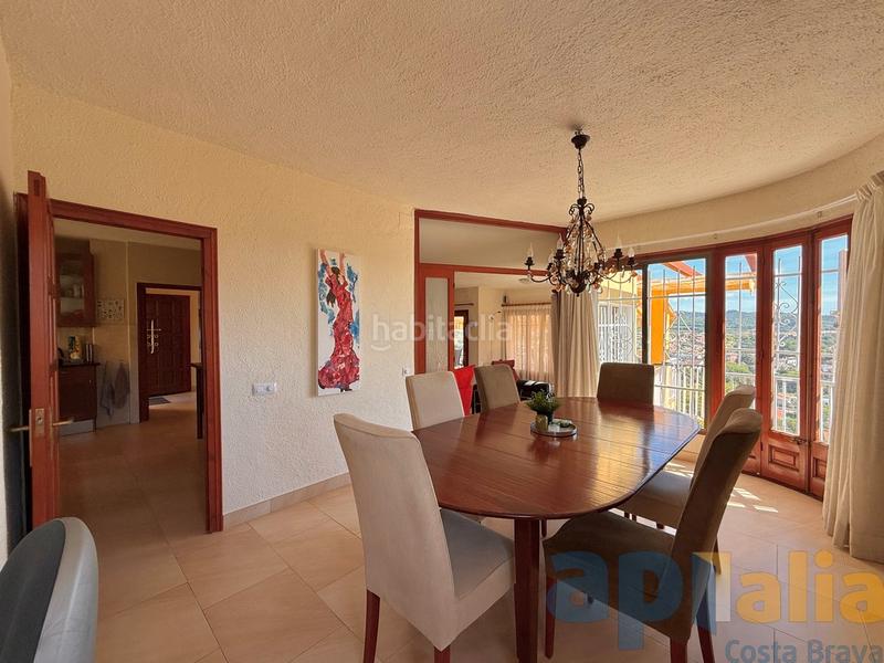 Foto 0faac6e3-dc5f-4cbb-a029-2f02a9e9ccd9. Xalet amb xemeneia calefacció aparcament piscina a Calonge