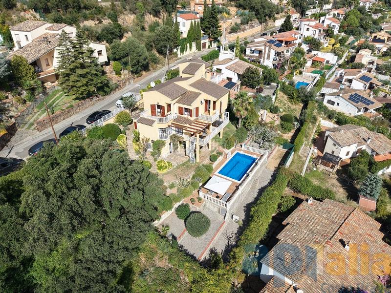 Foto 26f17eca-8511-4f2f-8395-eefea5ab304d. Xalet amb xemeneia calefacció aparcament piscina a Calonge