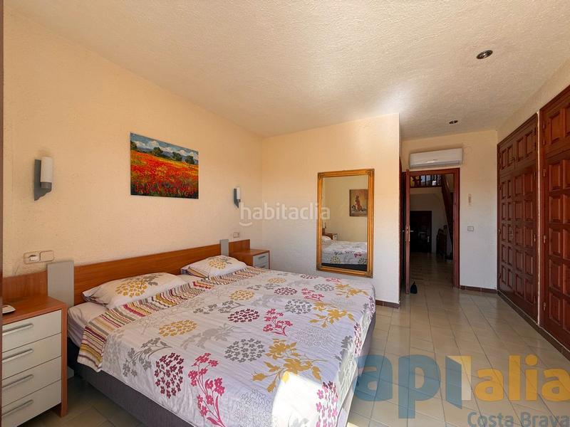 Foto 2eebc54d-a82f-45e2-83d0-080273de8fa5. Xalet amb xemeneia calefacció aparcament piscina a Calonge