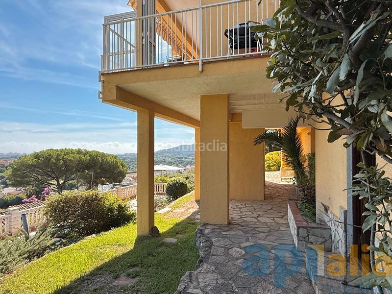 Foto 542de7a7-91d8-4fe9-9a58-8348b498f3b1. Xalet amb xemeneia calefacció aparcament piscina a Calonge