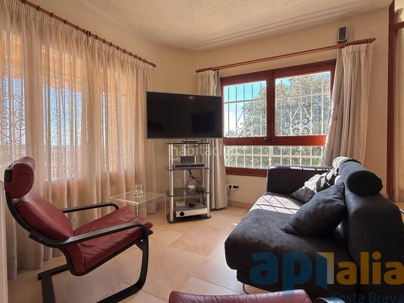 Foto 7140f0df-6bda-4de9-b301-83c0a26c58e7. Xalet amb xemeneia calefacció aparcament piscina a Calonge