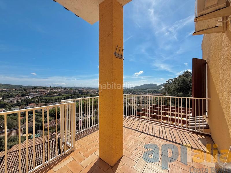 Foto 87abb7fb-a055-4b60-a296-ea3448ec8aec. Xalet amb xemeneia calefacció aparcament piscina a Calonge