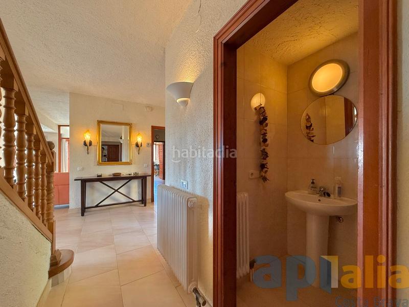 Foto 9be5c7f9-bab5-4b35-ab7f-56c17a80c358. Xalet amb xemeneia calefacció aparcament piscina a Calonge