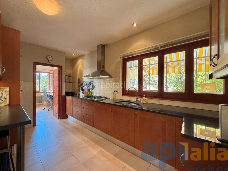 Foto a86f58f4-0ad6-4ee7-ac39-4113b5c382f2. Xalet amb xemeneia calefacció aparcament piscina a Calonge