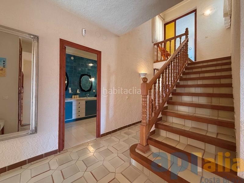 Foto c56b3673-a78d-419c-892c-328a66d192c2. Xalet amb xemeneia calefacció aparcament piscina a Calonge