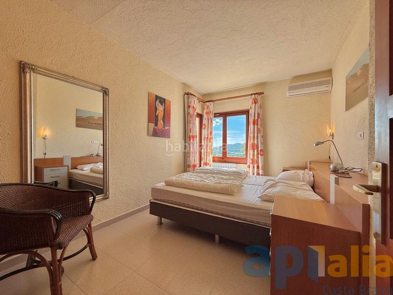 Foto f4df6e8e-ed8b-439a-9a81-18fbecd0491f. Xalet amb xemeneia calefacció aparcament piscina a Calonge