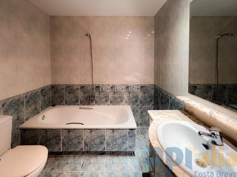 Foto 173fa657-fde5-4ff6-90f2-4d6700baa167. Appartamento con riscaldamento parcheggio in Eixample Sant Feliu de Guíxols