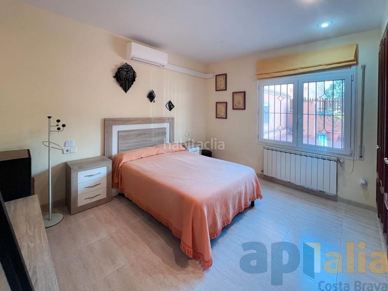 Foto fb179912-b4e8-4917-b05f-340587f87d5c. Appartamento con riscaldamento parcheggio in Eixample Sant Feliu de Guíxols
