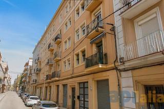 Flat  Carrer doctor antic roca. Piso en venta con balcón en girona