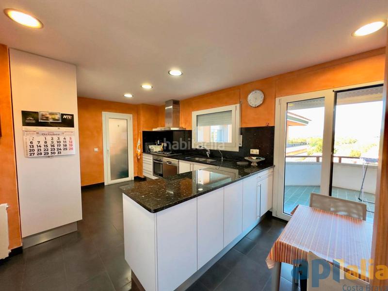 Foto a178c830-86d9-4897-b8e5-c1845f14c027. Appartamento con riscaldamento in Bisbal d´Empordà (La)