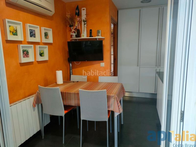 Foto f5b1707c-177f-4343-a5a1-172687739f87. Appartamento con riscaldamento in Bisbal d´Empordà (La)