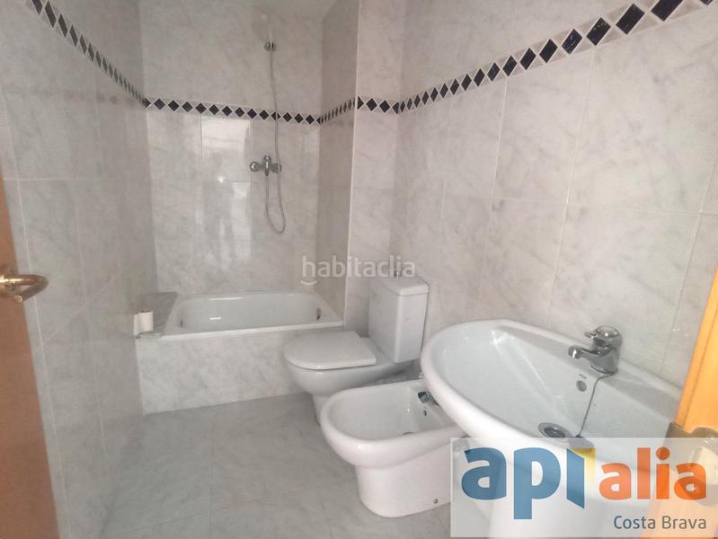 Foto 1383eb27-fe6e-45c7-a693-12efc54f5ce8. Àtic amb calefacció aparcament a Avinguda Catalunya Palamós