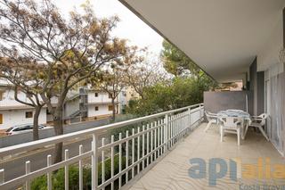Appartement  Carrer garbí 4. Apartamento con terraza en platja de aro