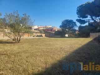 Terreny residencial a Carrer d'enric lluís roura 7. Parcela en el centro de calonge