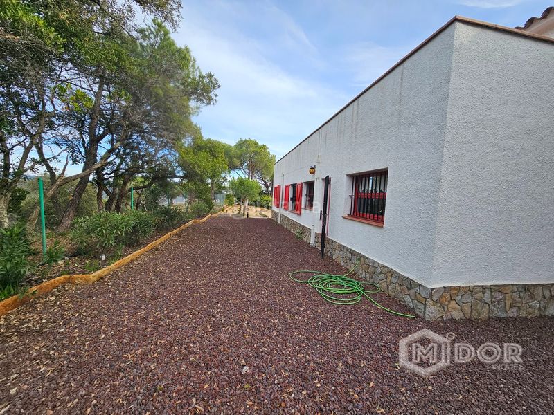 Foto 5116d10c-1912-41d3-9b59-69a0a1fd3de0. Alquiler chalet casa con piscina y vistas a mar en Sant Feliu de Guíxols