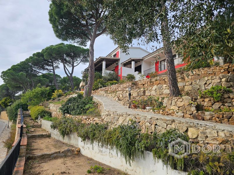 Foto 7df00792-f0e5-4fe8-82cb-cb00bce1cb50. Alquiler chalet casa con piscina y vistas a mar en Sant Feliu de Guíxols