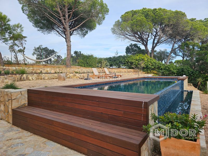 Foto 8bffdb98-19da-4c4d-abc8-6b0da5723a48. Alquiler chalet casa con piscina y vistas a mar en Sant Feliu de Guíxols