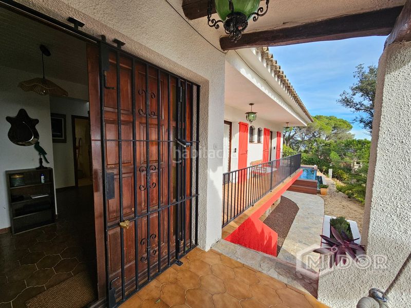 Foto b59851f2-a5bf-4626-9418-f2df4d0c6bd6. Alquiler chalet casa con piscina y vistas a mar en Sant Feliu de Guíxols