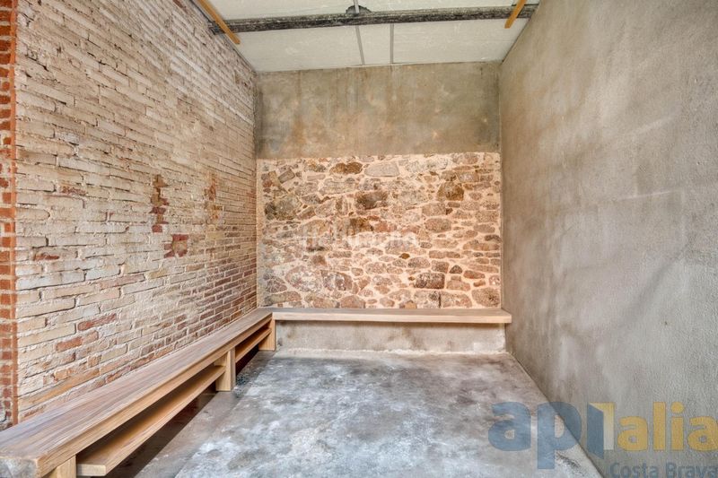 Foto 1305faa4-9602-4769-b756-244843fe2bbc. Casa adossada amb calefacció a Eixample Sant Feliu de Guíxols