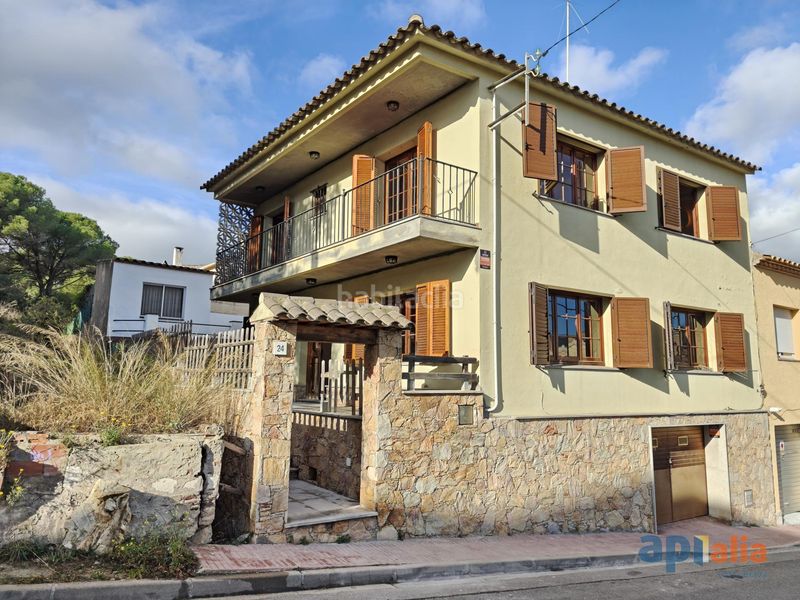 Foto 07254c01-e123-4fae-9426-10888382bd18. Casa adossada a carrer galceran de requesens 24 a Calonge
