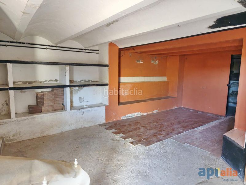 Foto cf9cf005-cdb9-45bc-a613-c90c728c5c74. Casa adossada a carrer galceran de requesens 24 a Calonge