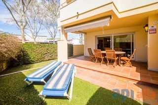 Ground floor in Avinguda de platja d'aro 259. Planta baja con jardín a 800m de la playa de st.pol-s'agaró