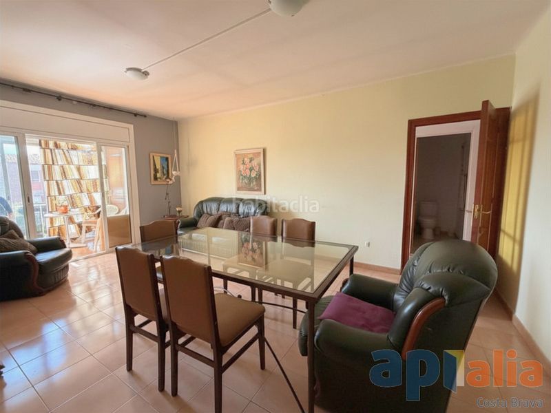 Foto 5a26cc6c-2722-4623-b882-b9a967f40f8b. Pis a carrer de la sala 28 a Poble Calonge