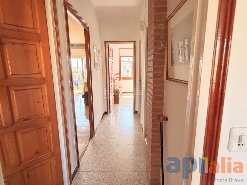 Foto 738c8bd9-62fc-424c-ac81-991a05c71533. Pis a carrer de la sala 28 a Poble Calonge