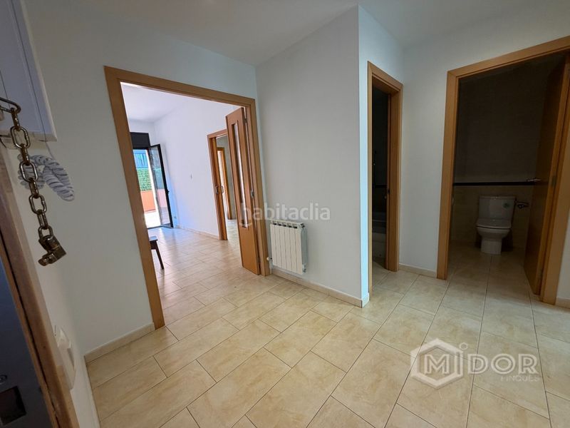 Foto 77e0c2e1-85fa-46c8-bc60-70ff6c8fb7f3. Piso en carrer de santa magdalena 98 planta baja con terraza a tan solo 650m de la playa en Sant Feliu de Guíxols