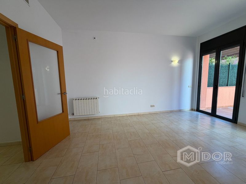 Foto 9631bc1c-de01-4ad6-8698-be72d053ca18. Piso en carrer de santa magdalena 98 planta baja con terraza a tan solo 650m de la playa en Sant Feliu de Guíxols