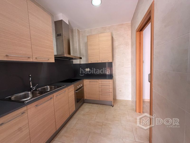 Foto c0bc697e-b266-469e-a17f-c2ee723cdad5. Piso en carrer de santa magdalena 98 planta baja con terraza a tan solo 650m de la playa en Sant Feliu de Guíxols