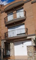 Casa  Carrer eduard alcoy. Casa adosada en vista alegre. oportunidad