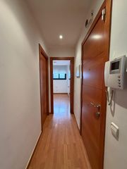 Etagenwohnung in La Ll�ntia. Piso en rocablanca amplio moderno y funcional