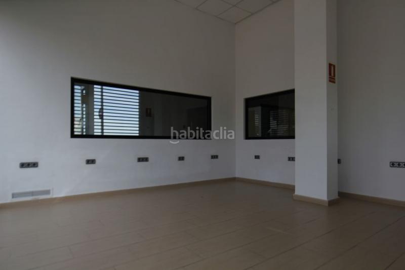 Foto 4e7cbe67-e719-480d-8efd-6820eb512bfb. Lloguer local comercial a Meliana