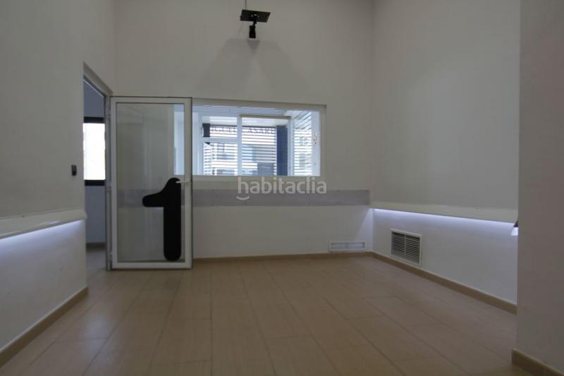 Foto c00e9c81-e218-4741-820b-83f15348cb8f. Lloguer local comercial a Meliana