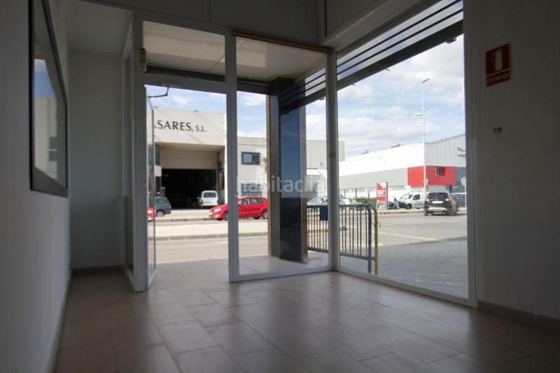 Foto c741bcfd-17e6-4480-a7fb-ed22facda8a5. Rent business premise in Meliana