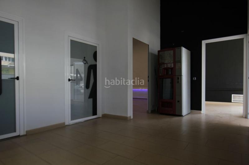 Foto d112ab09-91e7-4054-91e3-d9ae40522338. Rent business premise in Meliana