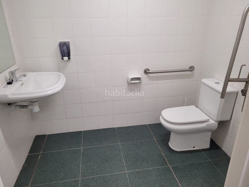 Foto b1485e55-6218-409c-8fb7-d53407d57160. Lloguer local comercial a Meliana