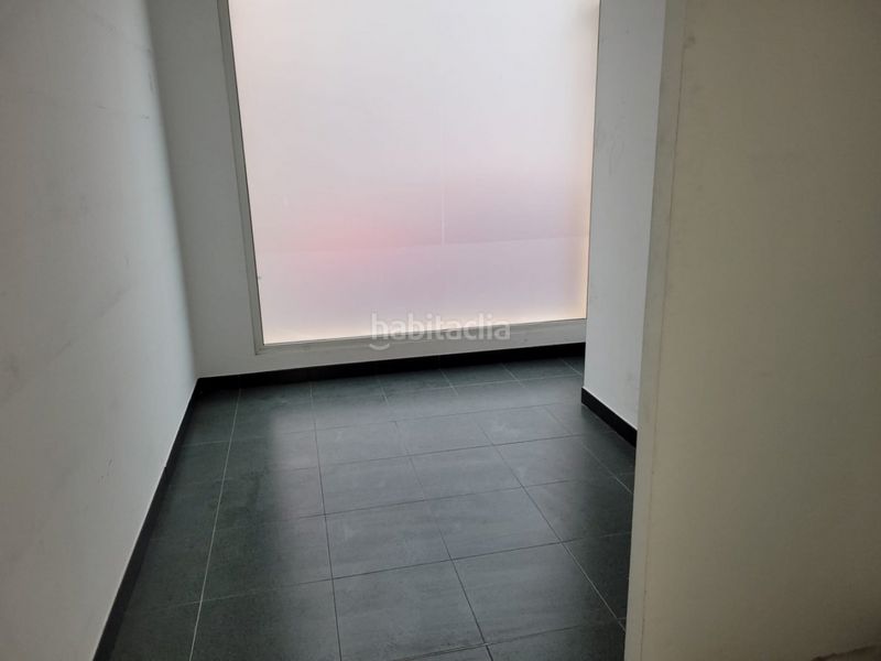 Foto ea2aba6a-aa54-43ac-acfd-de0254817fab. Lloguer local comercial a Meliana