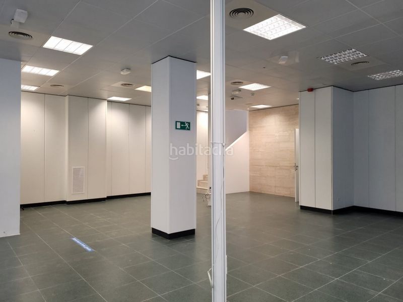 Foto f2aee881-3d08-42c5-92c3-26bd8c9a088e. Lloguer local comercial a Meliana