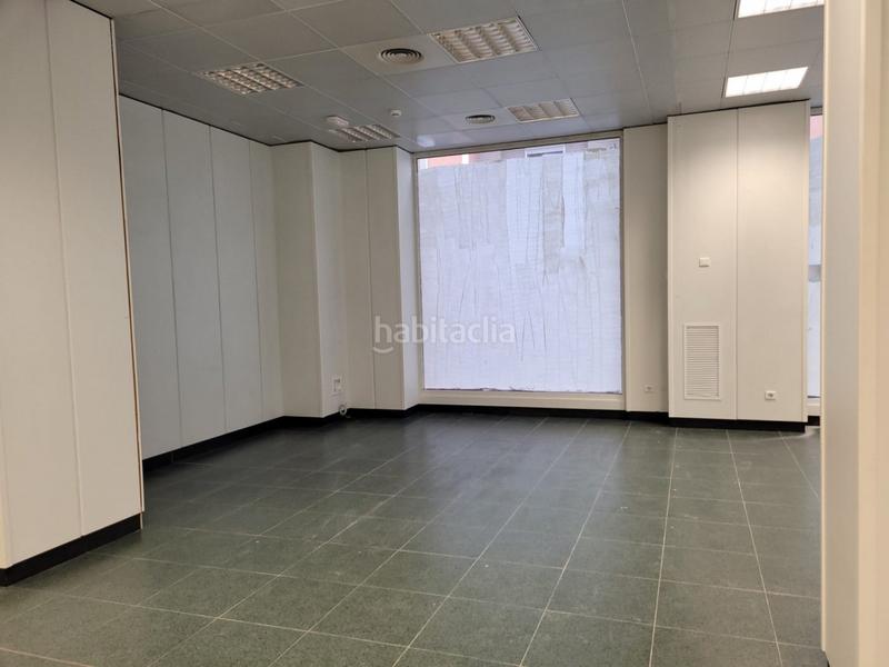 Foto c5ff0b45-8c9b-4569-8aed-ac42e85c9cf0. Rent business premise in Meliana