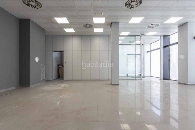 Foto bb21906c-63e4-4d40-a48c-90cee1bbc0ec. Rent business premise in Albuixech