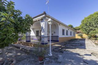 Haus in Corral Nou-Montros-Estepar. Chalet corral nou naquera