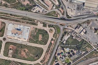 Terreny residencial a Avenida de Abril-9 de Octubre. Oportunidad de inversión! solar industrial estratégico en puerto