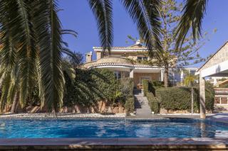 Casa a Alfinach - Monasterios. Exclusiva villa en alfinach con vistas al mar