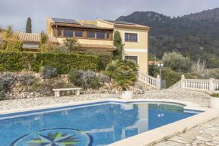 Casa a Serra. Buscas un hogar rodeado de naturaleza y con todas las comodidade